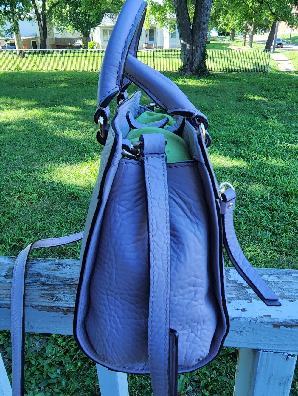 Kate Spade Perri Lane Bubbles bag featuring a perforated geometric pattern - Picture 5 of 12